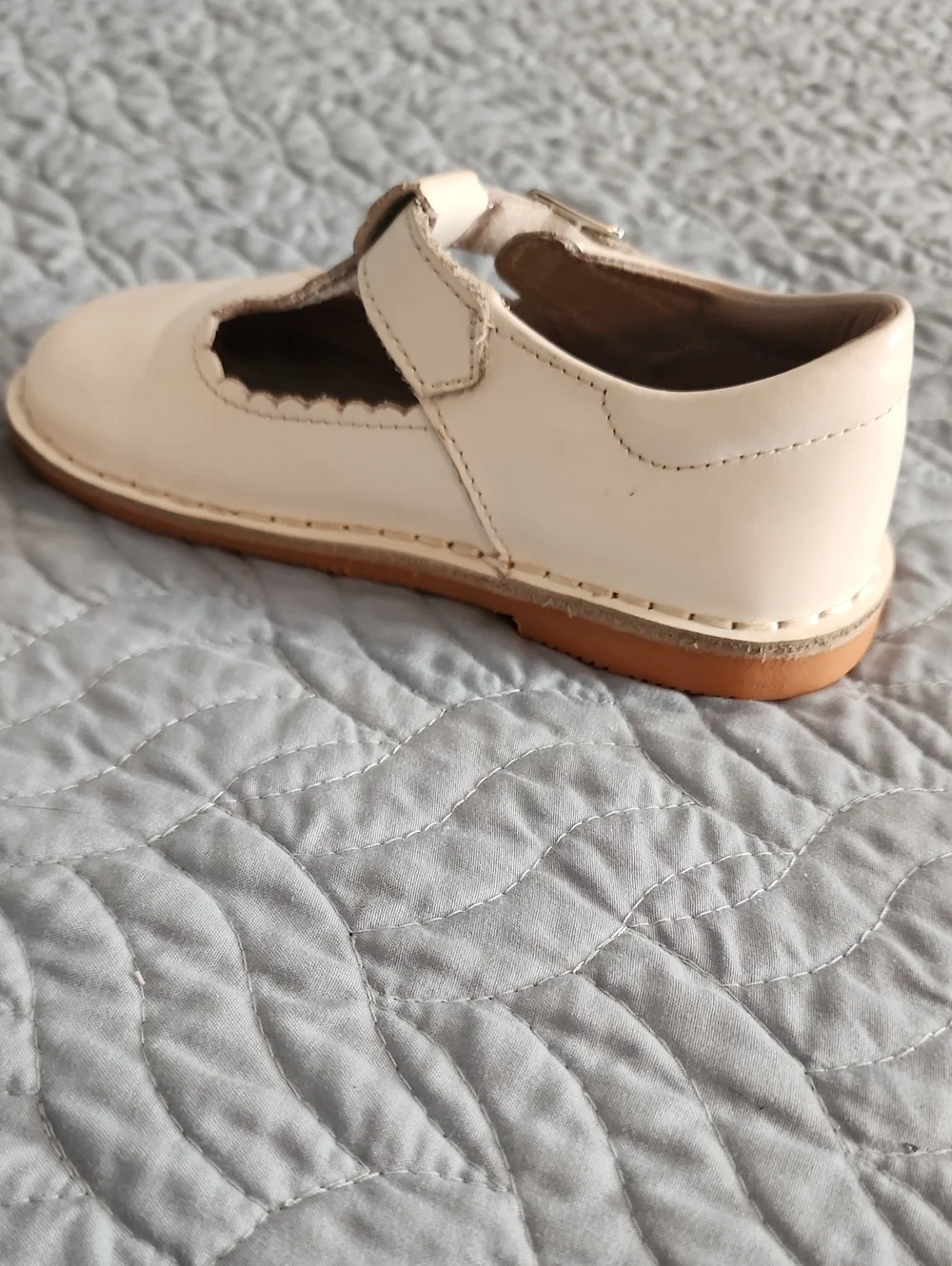 L'Amour Size 9 Toddler